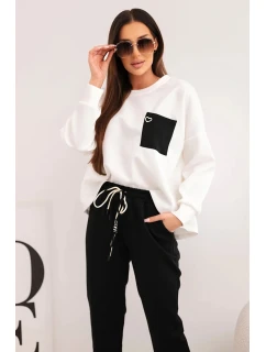 Dámska maslová súprava s kontrastným vreckom čierna