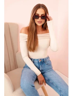 Dámska blúzka s dlhými rukávmi a odhalenými ramenami béžová