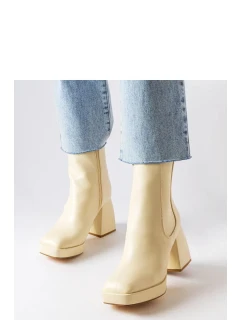 Topánky na podpätku model 207760 Solea