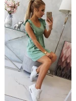 Šaty s volánmi na bokoch v tmavej mätovej farbe