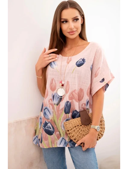 Dámske bavlnené tričko s kvetinovým vzorom púdrovo ružovej farby