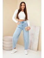 Dámske džínsy s vysokým pásom a voľnou nohou Dámske džínsy s vysokým pásom a voľnou nohou