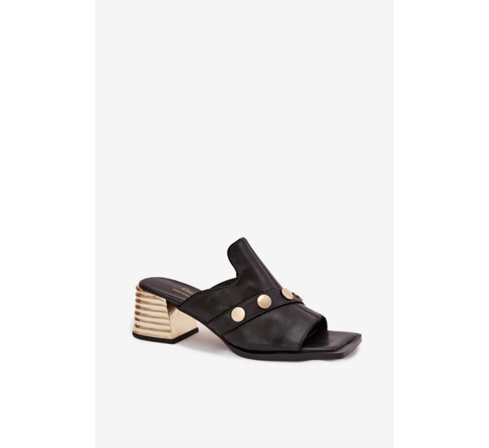 Papuče model 225350 Krok vo veľkom štýle