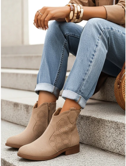 Botki damskie beżowe Dstreet model 21998255 - FashionStreet