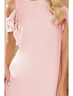 Trapézové dámske šaty v pastelovo ružovej farbe s volánikmi na ramenách 359-1
