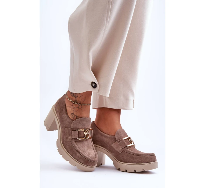 Elegantní boty se zlatým zdobením béžová model 21582805 - Boto