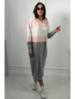 Trojfarebné šaty s kapucňou púdrovo ružová + ecru + sivá