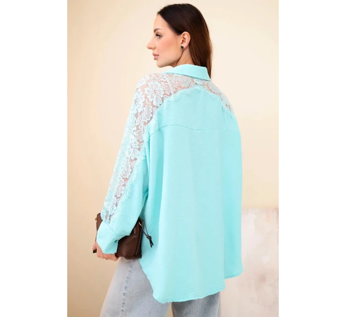 Dámske viskózové tričko s čipkovanými rukávmi a golierom mätovej farby