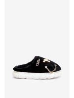 Futrzane Kapcie Z Przypinkami Czarne Ivelfedi Futrzane Kapcie Z Przypinkami Czarne Ivelfedi