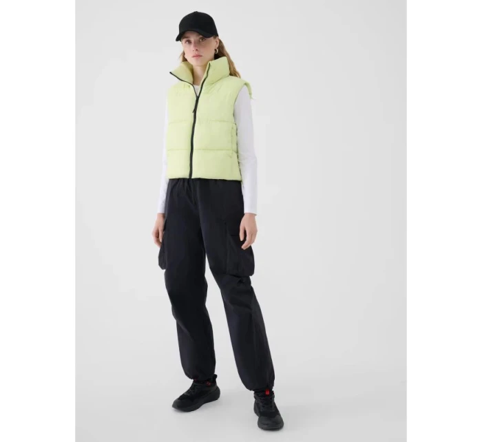 Dámske puzdro bez rukávov 4F 4FWSS25TVJAF182-45S so syntetickou výstelkou Dámske puzdro bez rukávov 4F 4FWSS25TVJAF182-45S so syntetickou výstelkou