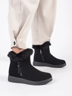 Zajímavé dámské  kotníčkové boty černé bez podpatku