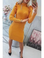 Priliehavé svetrové šaty s gombíkmi horčicovej farby