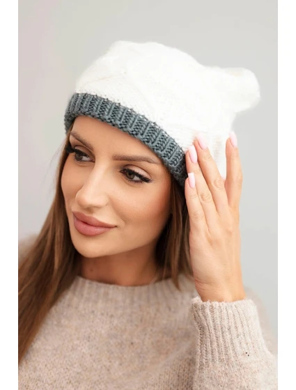 Dámská zimní čepice z vlny s vzorem bílá model 21782981 - K-Fashion