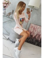 Šaty s potlačou Honey girl púdrovo ružové Šaty s potlačou Honey girl púdrovo ružové