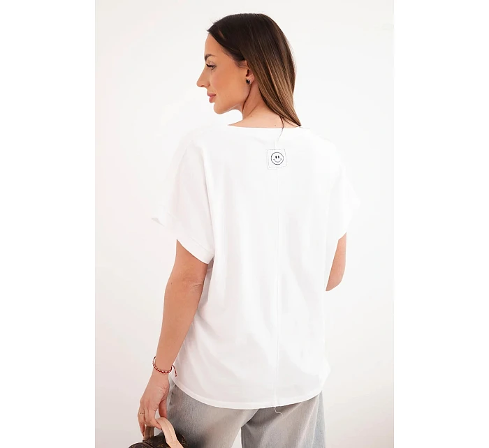 Dámska bavlnená blúzka s véčkovým výstrihom a krátkymi rukávmi biela