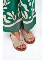 Ploché sandály s ozdobou béžové model 21685714 - Boto