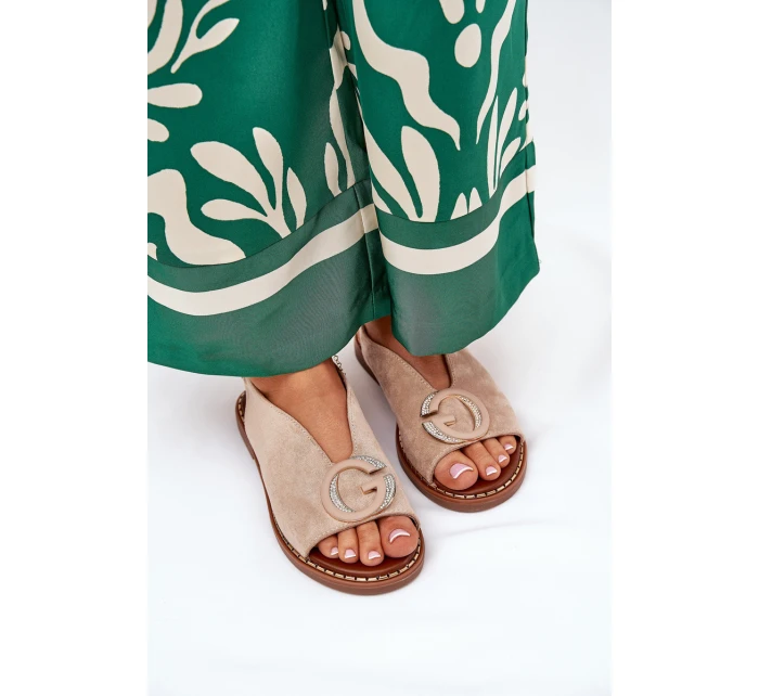 Ploché sandály s ozdobou béžové model 21685714 - Boto