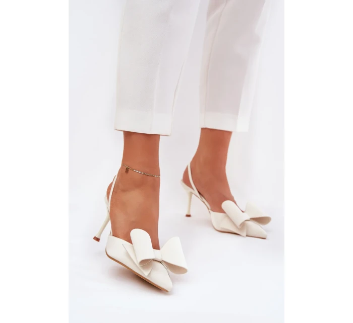 Lodičky s ihlovým podpätkom model 209421 Krok vo veľkom štýle Lodičky s ihlovým podpätkom model 209421 Krok vo veľkom štýle