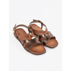 Moderní  sandály dámské hnědé na plochém podpatku