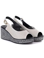 Dámske kožené sandále na platforme béžovej farby S.Barski 7010