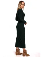 Dámske šaty s rázporkom na boku M544 Tmavo zelená - MOE