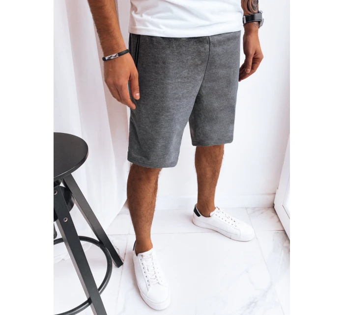 Pánské tmavě šedé teplákové šortky Dstreet model 21968923 - FashionStreet Pánské tmavě šedé teplákové šortky Dstreet model 21968923 - FashionStreet