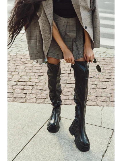 Kozaki Damskie Za Kolano Na Masywnej Platformie Czarne Erisna