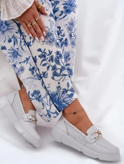 Dámske kožené mokasíny so zlatými detailmi Vinceza - svetlosivé