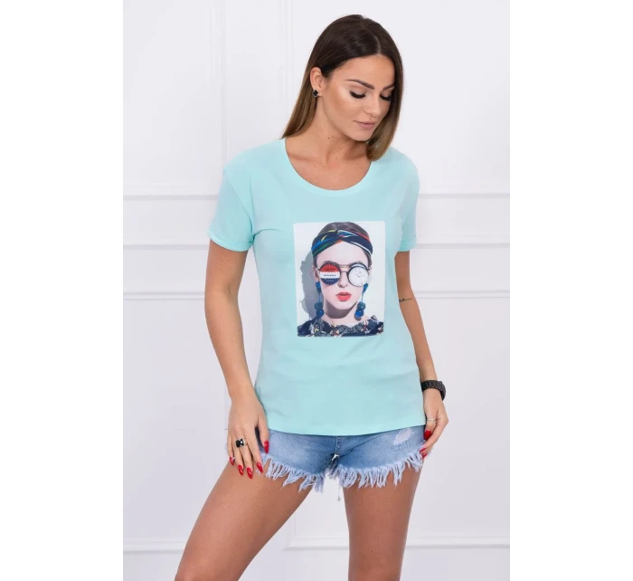 Blúzka s dámskou grafikou v mätovom odtieni