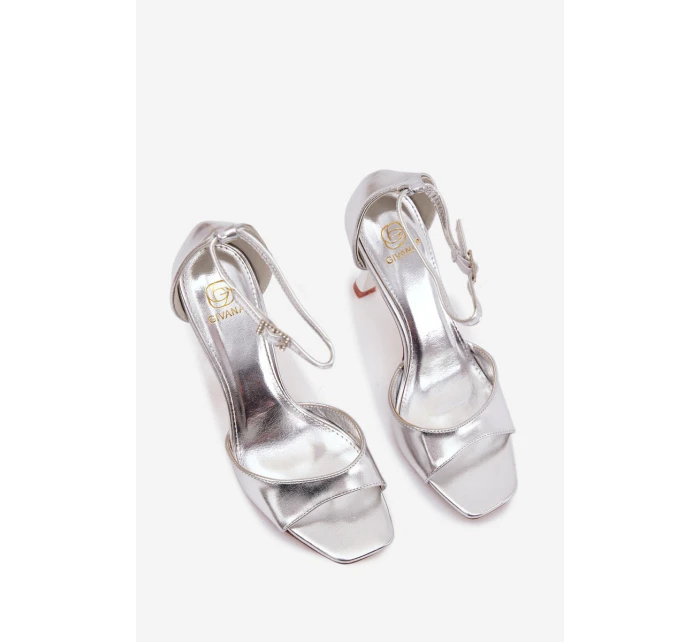 Dámske sandále na podpätku - strieborné Revella