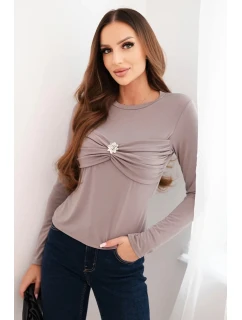 Dámska blúzka z viskózy s volánom a brošňou Fango