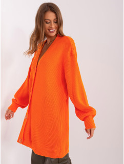 Oranžový sveter s výstrihom