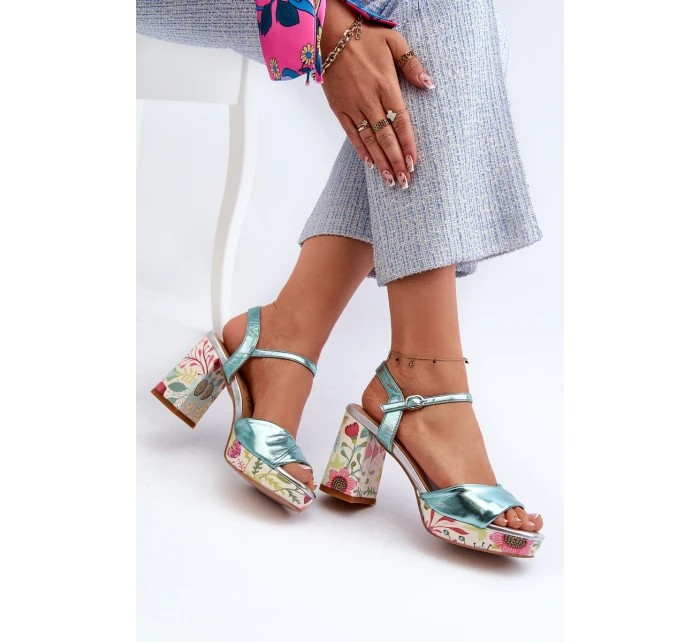 Dámské sandály na podpatku s květinami D&A model 21660335 modré - S.Barski