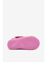 Dětské pantofle na suchý zip lesklé růžové model 22101100 - Milami