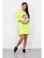 Šaty s delšími zády a barevným model 18742828 potiskem - K-Fashion Šaty s delšími zády a barevným model 18742828 potiskem - K-Fashion