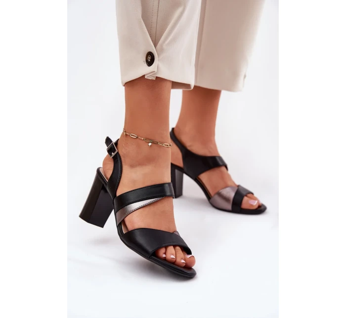 Sandále na podpätku model 212908 Krok vo veľkom štýle Sandále na podpätku model 212908 Krok vo veľkom štýle