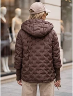 Kurtka damska pikowana z kapturem brązowa model 22341118 - FashionStreet