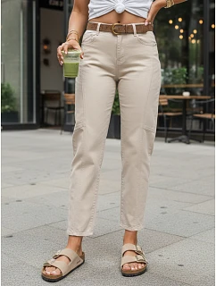 Jeansy damskie mom fit casual z paskiem beżowe model 22173035 - FashionStreet