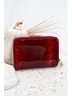 Lakovaný dámský peněženka s malými červenými detaily Luretta
