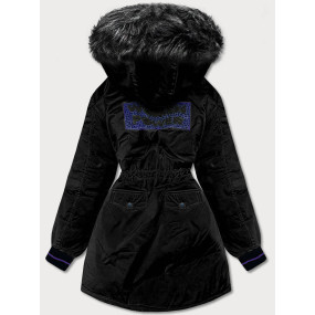Dlhšia čierna dámska zimná bunda s kapucňou (M8-757)