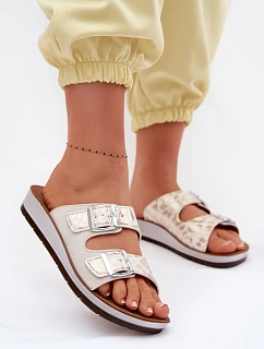 Dámské pantofle s přezkami model 22094889 Bílé - Inblu