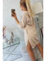 Šaty s kapucňou a dlhším chrbtom béžové Šaty s kapucňou a dlhším chrbtom béžové