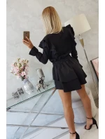 Šaty so zvislými volánmi čiernej