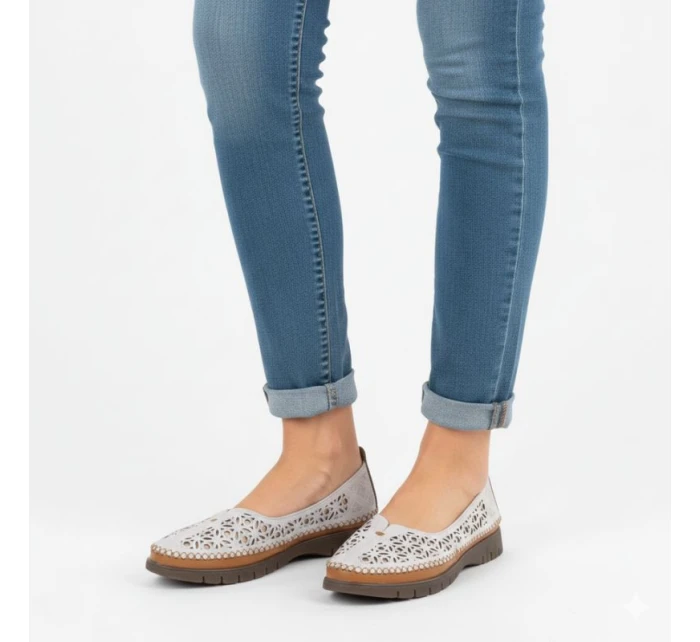 Dámská kožená prolamovaná šedá polobotka Sergio model 22021861 - LEONE