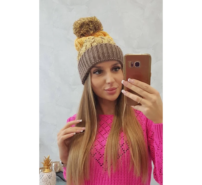 Dámska čiapka s brmbolcom Abigail K326 cappuccino+yellow Dámska čiapka s brmbolcom Abigail K326 cappuccino+yellow