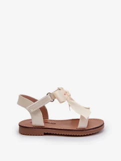 Lakované detské sandále s mašľou na suchý zips, svetlo béžové Joratia