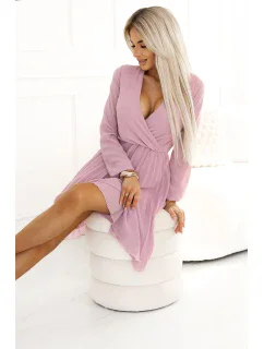 313-16 ISABELLE Poľsko plisované šaty s dlhými rukávmi a výstrihom - púdrovo ružové