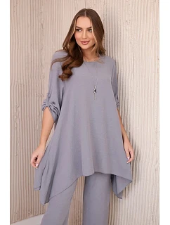 Súprava blúzka + nohavice s príveskom sivá