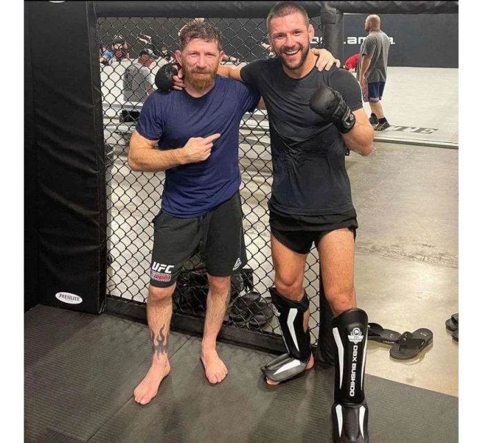 Chrániče M Phantom White model 21437817 - DBX Bushido Chrániče M Phantom White model 21437817 - DBX Bushido