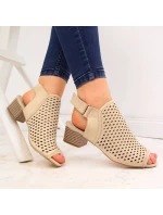 Dámské ažurové sandály béžové model 21904482 - Sabatina